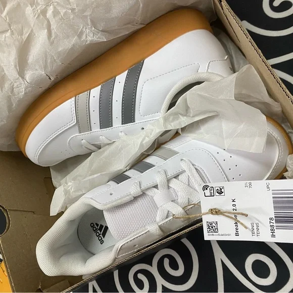 SOLD Adidas White and Gray Shoes with Gum Sole - Picture 5 of 6